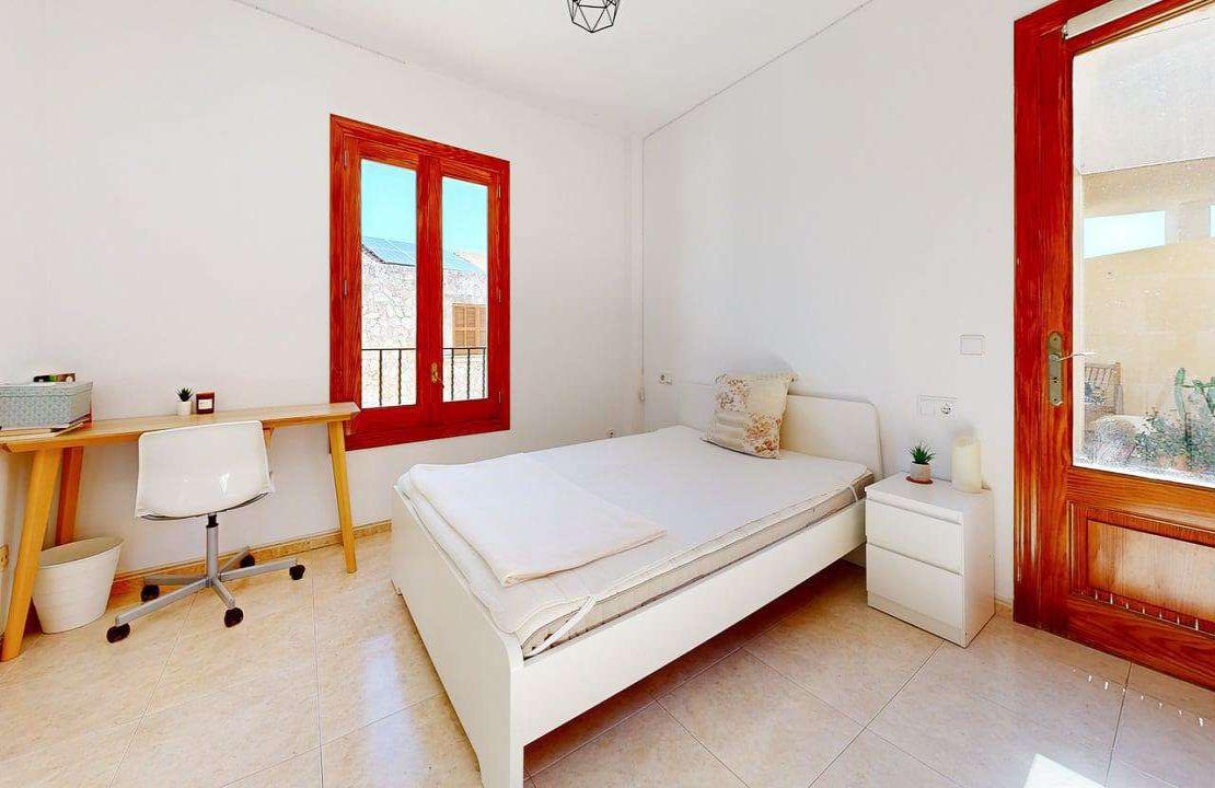 Bright apartment in Campanet offering terraces, parking and views